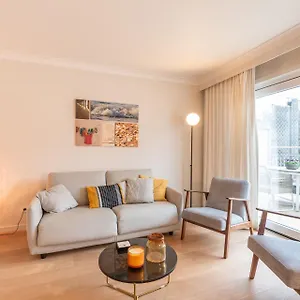Apartment Modern With Large Terrace Close To The Sea, Ostende